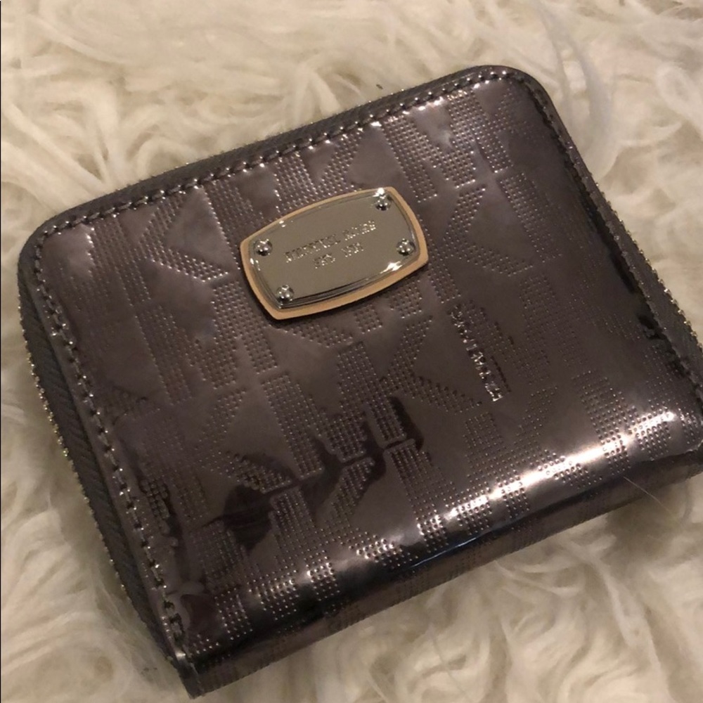 Michael kors wallet
